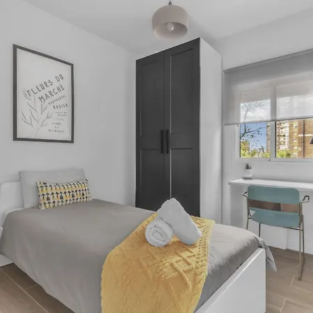 公寓 Bright 3br 300m To Ac 马拉加